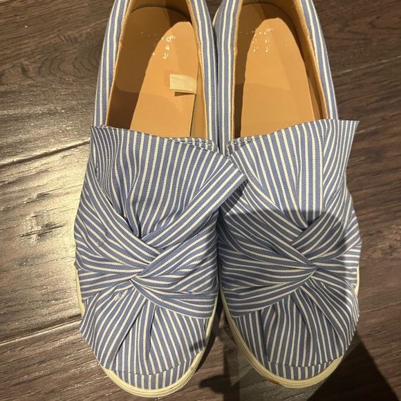 Sandals - Picture 2 of 2